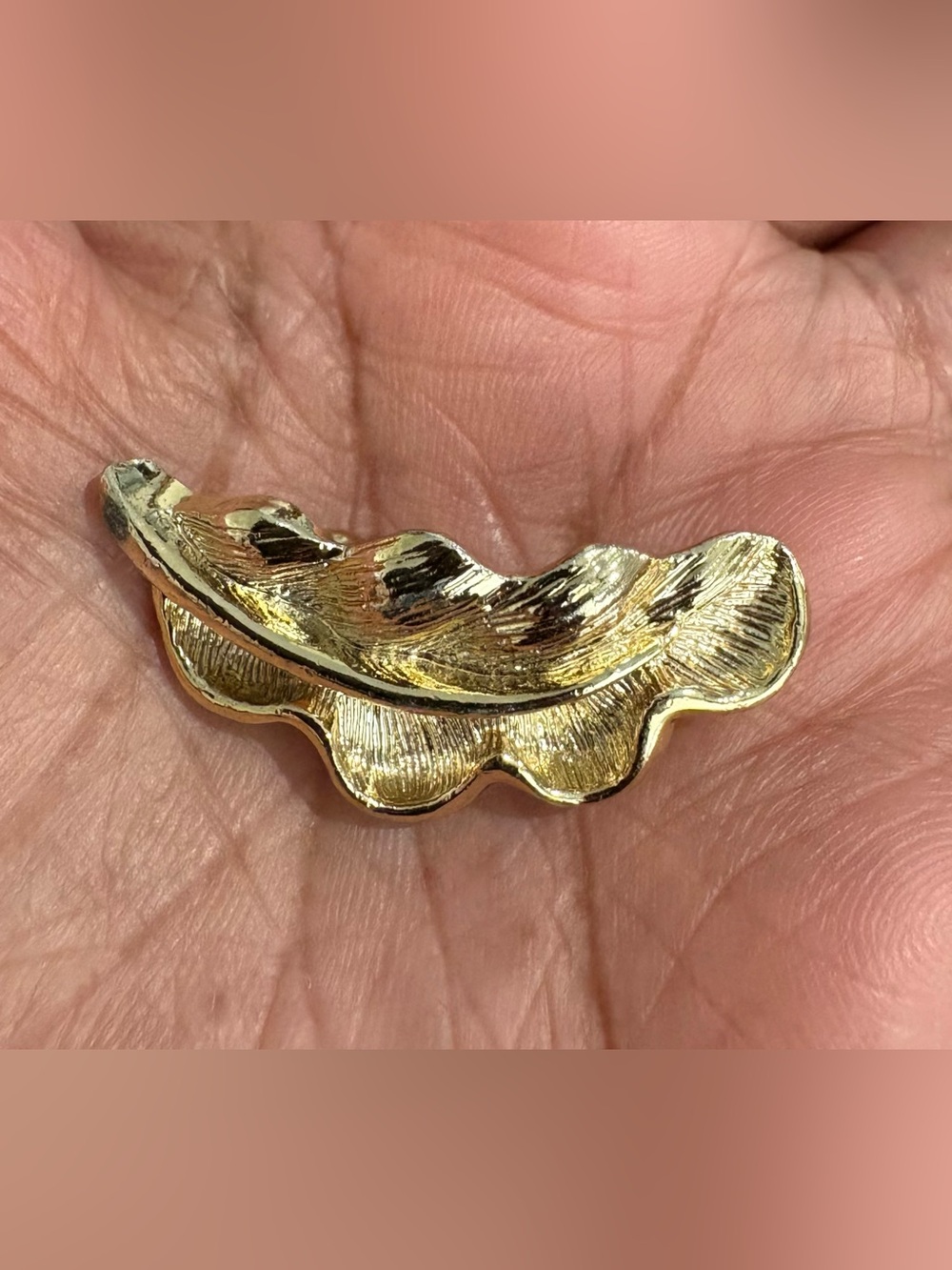 Vintage Gerry’s Gold Leaf-Shaped Women’s Brooch